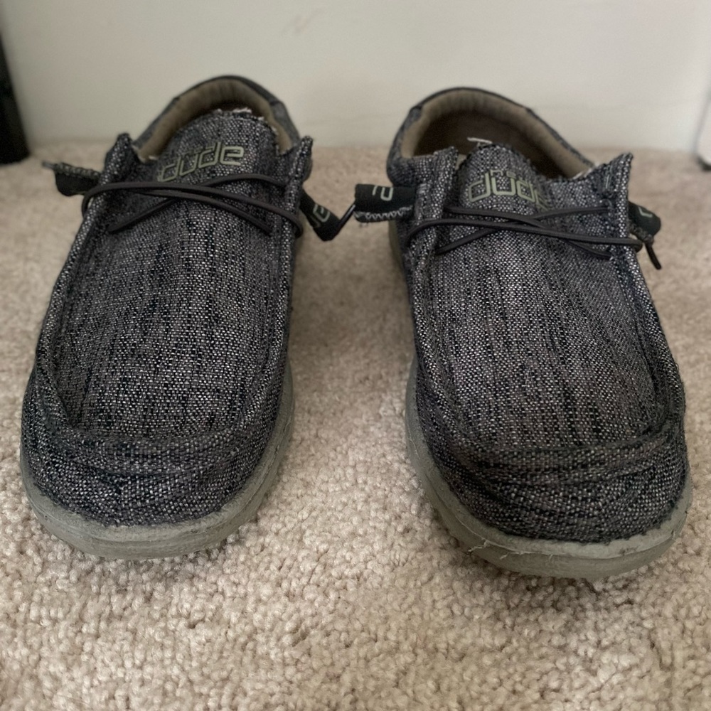 Hey Dude Wally Woven Men’s Size 9 Slip On Walking Comfort Dark Grey Shoes